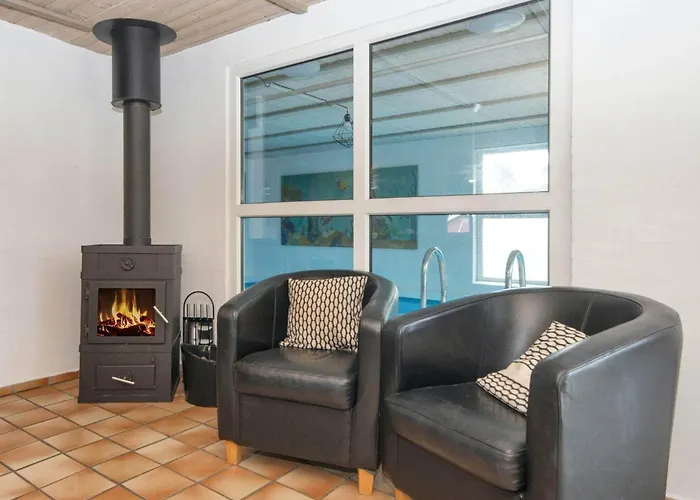 Luxury Pool House Near - By Traum Holiday home *