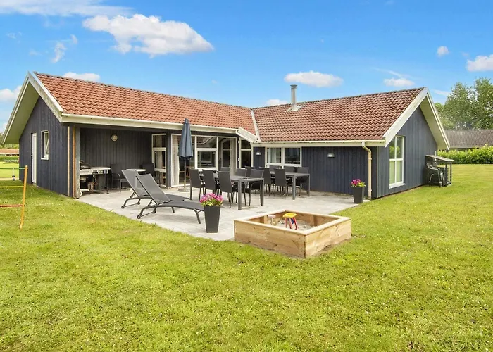 Holiday home Luxury Pool House Near - By Traum *